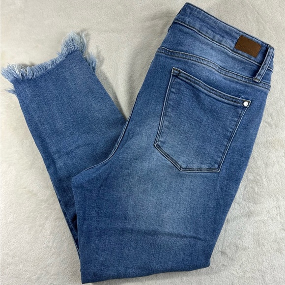 Judy Blue Distressed Hem Skinny Jeans - Picture 2 of 13